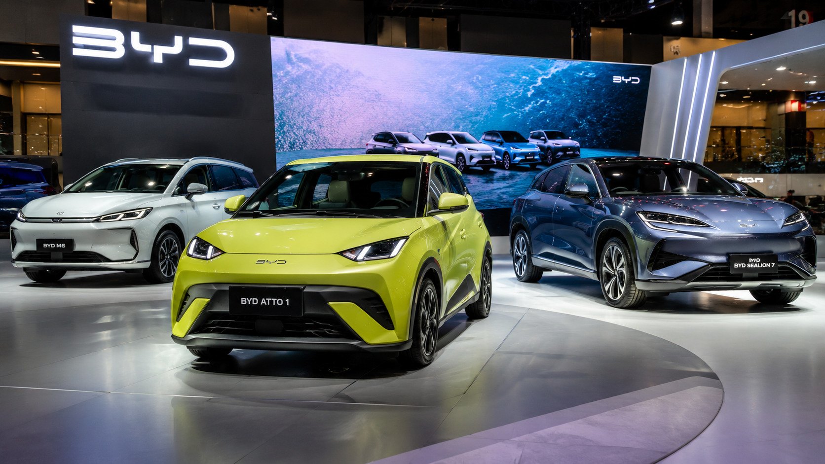 Bukan Sekadar Kendaraan, Ini Deretan Mobil Berteknologi Canggih di 2026