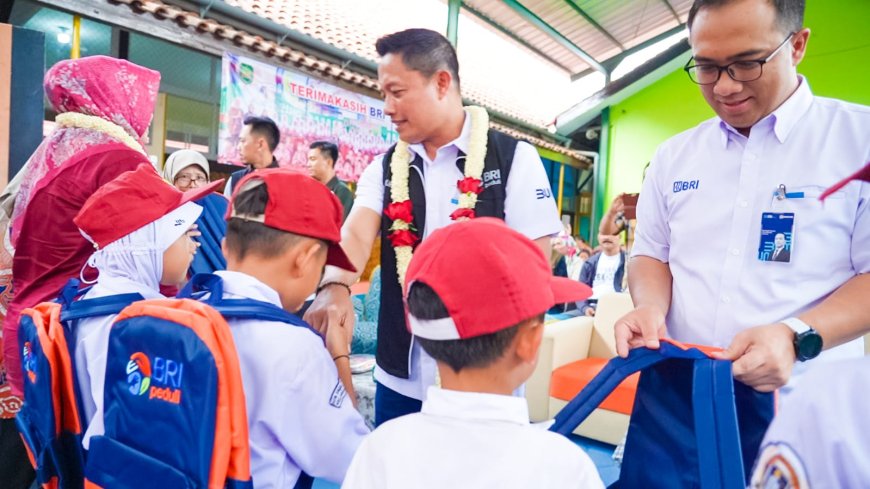 Dukung Pendidikan Indonesia, BRI Salurkan Beasiswa dan Renovasi Sekolah di Daerah 3T