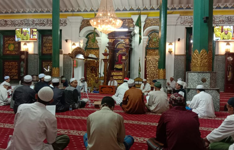 Malam Tahun Baru 2024, Masjid Agung Palembang Gelar Yasinan dan Dzikir Bersama, Diikuti Jemaah Luar Kota