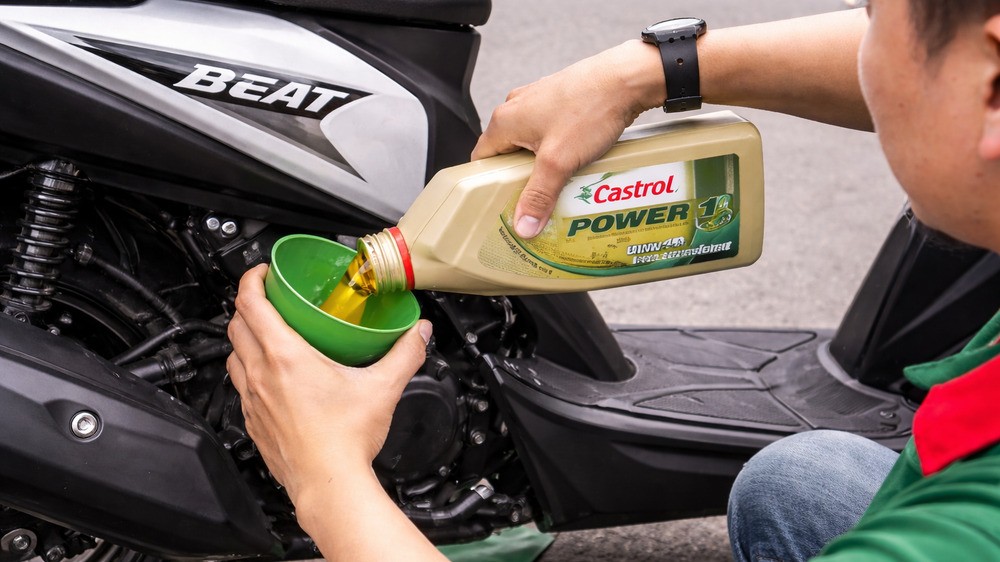 Jangan Sampai Terlambat, Ini Waktu Ideal Ganti Oli Mesin Motor