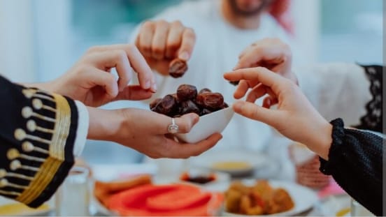 Apakah Makan 2 Buah Kurma Saat Buka Puasa Membuat Kenyang?Simak Faktanya sebagai Pilihan Terbaik Saat Ramadhan