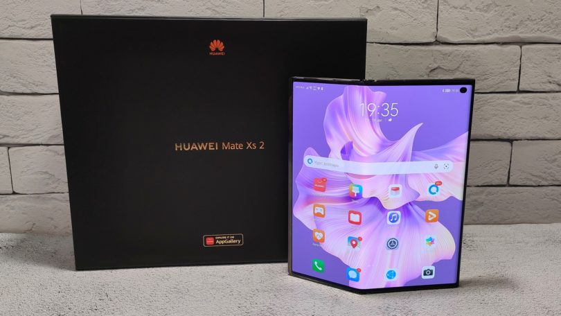 Huawei Mate Xs 2, Ponsel Lipat Premium dengan Desain Strip di Sisi Kanan untuk Tata Letak Kamera