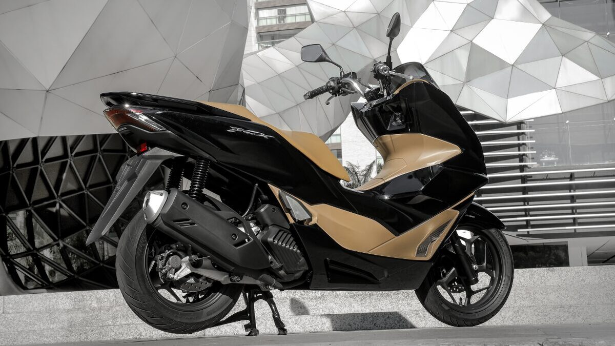 Honda PCX 2026 Resmi Hadir, Ini Harga dan Keunggulannya