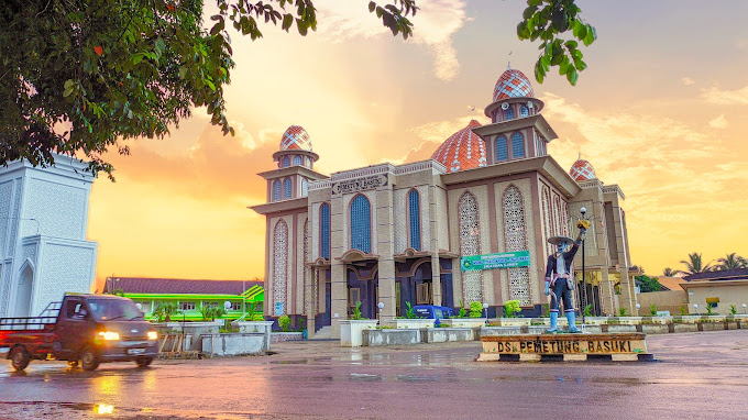 Masjid Jami Nurul Hidayah: Simbol Kebersamaan dan Kebanggaan Masyarakat Desa Pemutung Basuki