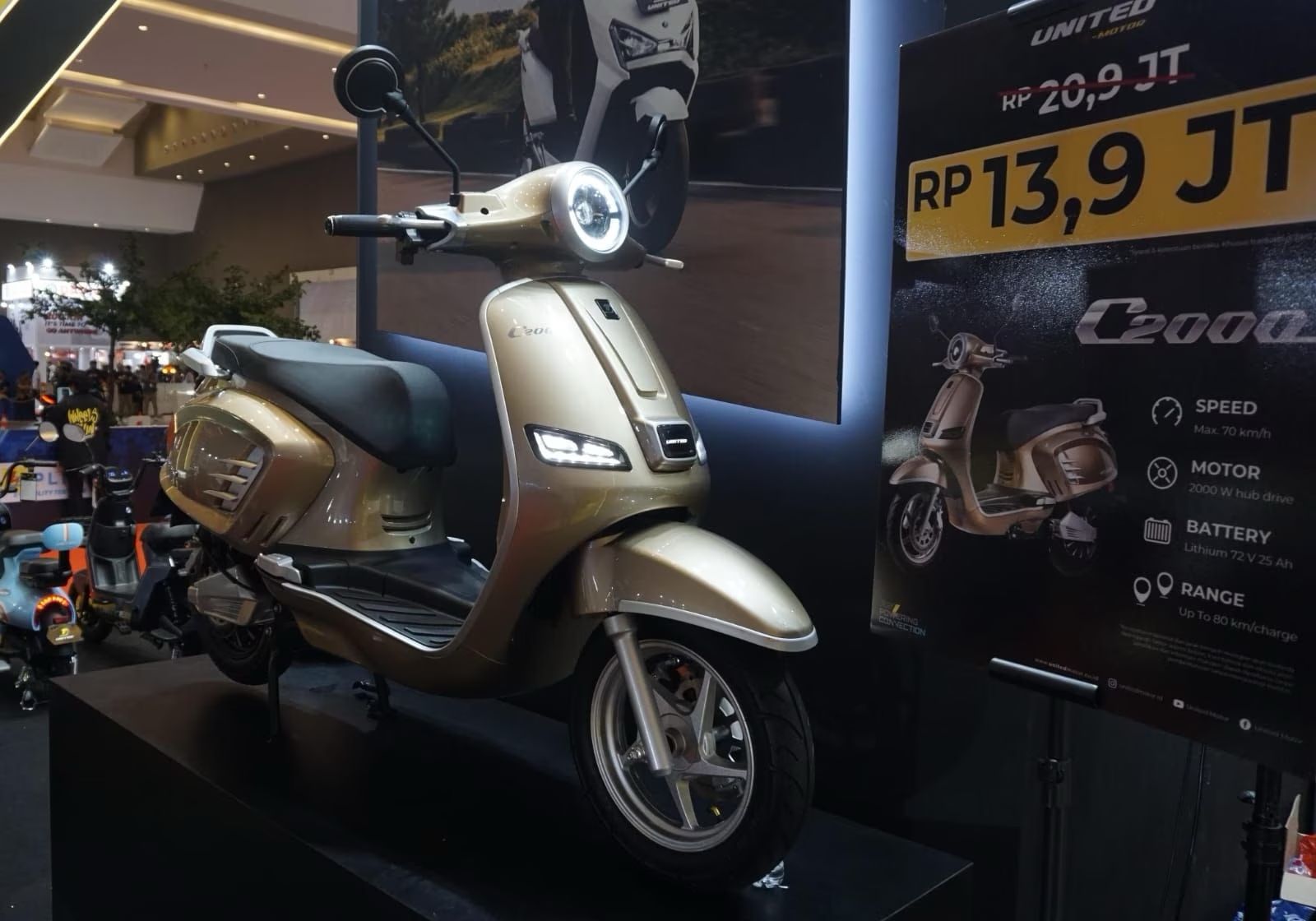 United C2000: Motor Listrik Gaya Vespa yang Siap Memikat Tahun 2024! Intip Spesifikasi dan Harga