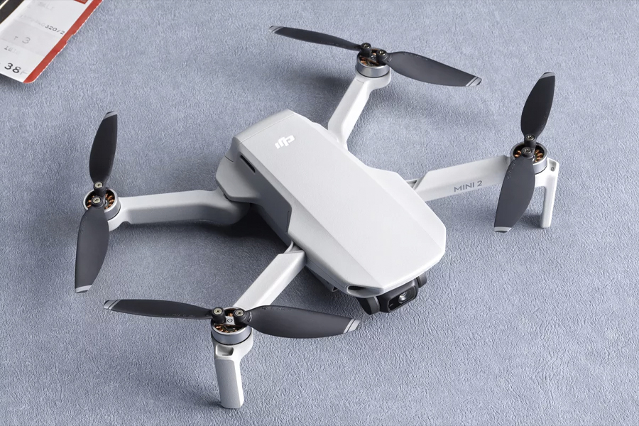 DJI Mini 2 SE Sebagai Drone Ringan dan Portabel, Perangkat Fotografi Penuh Fitur dengan Kamera 4K