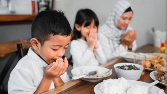 Anak-Anak Siap Hadapi Puasa Seharian: Kumpulan Doa Ini Menjadi Kunci Semangat Mereka di Bulan Ramadan!