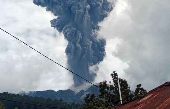 Innalillahi! 1 Pendaki Meninggal, Belasan Terjebak Erupsi Marapi Sumatera Barat