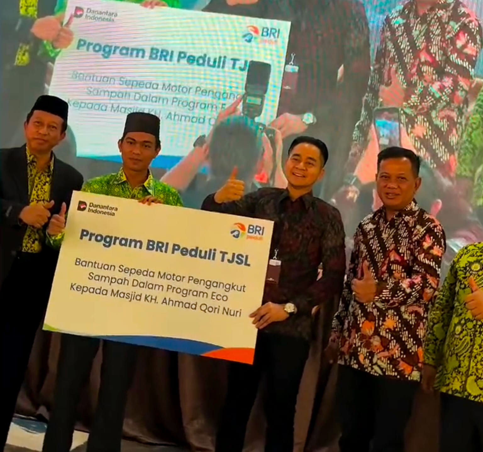 TJSL BRI Peduli Dukung Program ECO Masjid dengan Bantuan Motor Pembersih Sampah