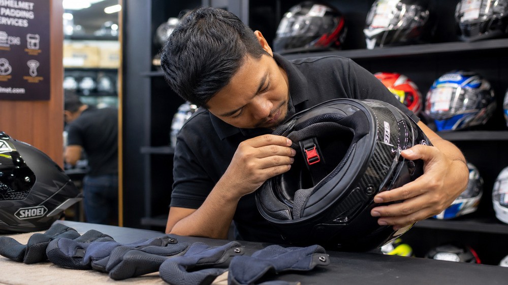 Solusi Resize Helm Premium Agar Tetap Aman dan Nyaman Dipakai Lama
