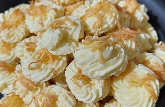 Isi Toples Lebaran dengan Kue Sagu Cantik! Ini Resep Anti Gagal