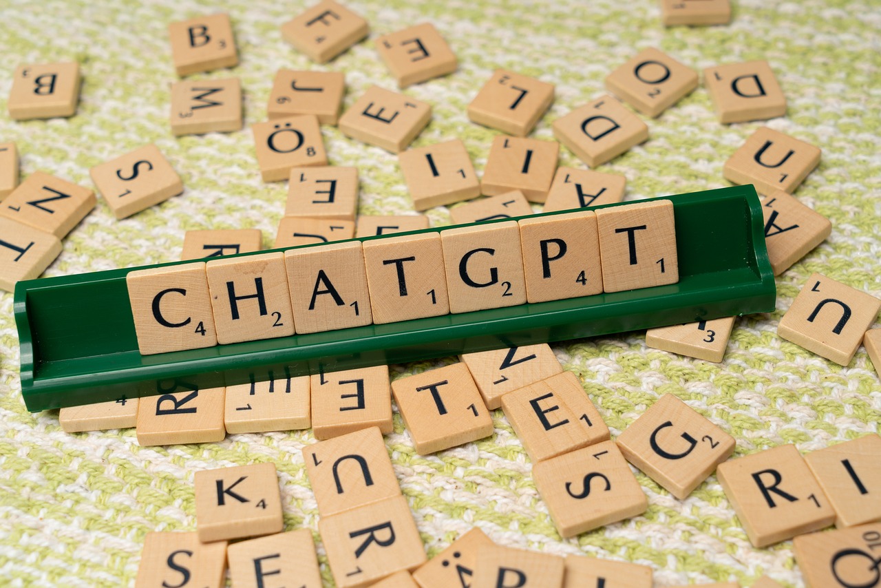 Apakah Chat GPT Akan Menggantikan Posisi Penulis? Simak Kelebihan Penulis yang Tidak Dimiliki Chat GPT