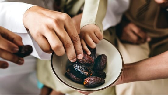 WOW Ternyata Makan Kurma, Kunci Kesehatan dan Keberkahan di Bulan Suci Ramadan! Simak Penjelasannya