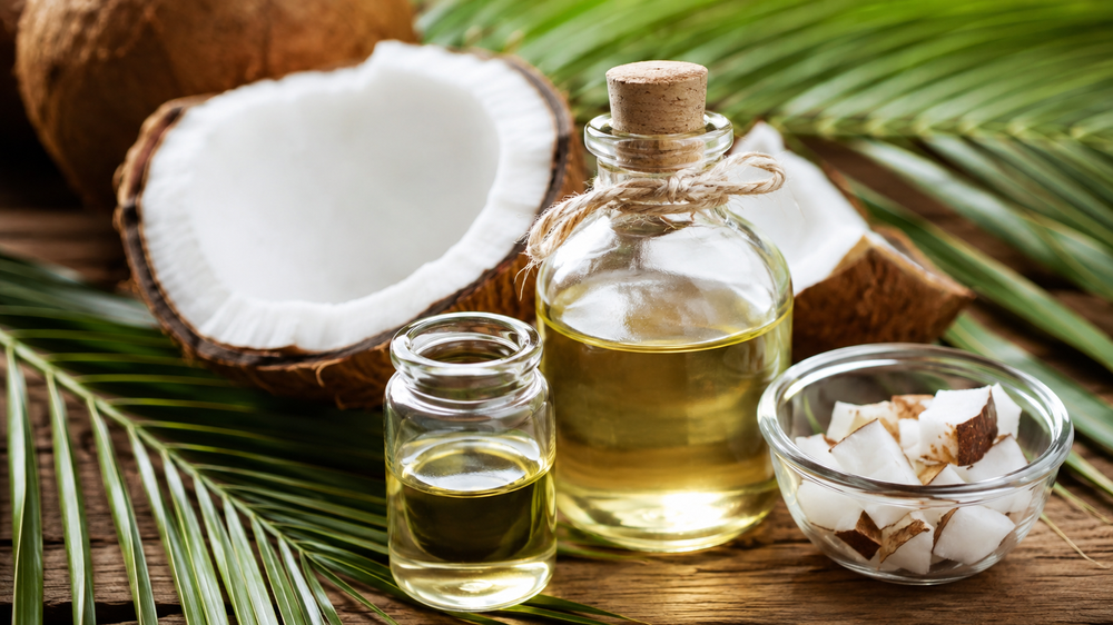 Tak Perlu Mahal, Minyak Kelapa Punya 4 Manfaat Luar Biasa untuk Rambut
