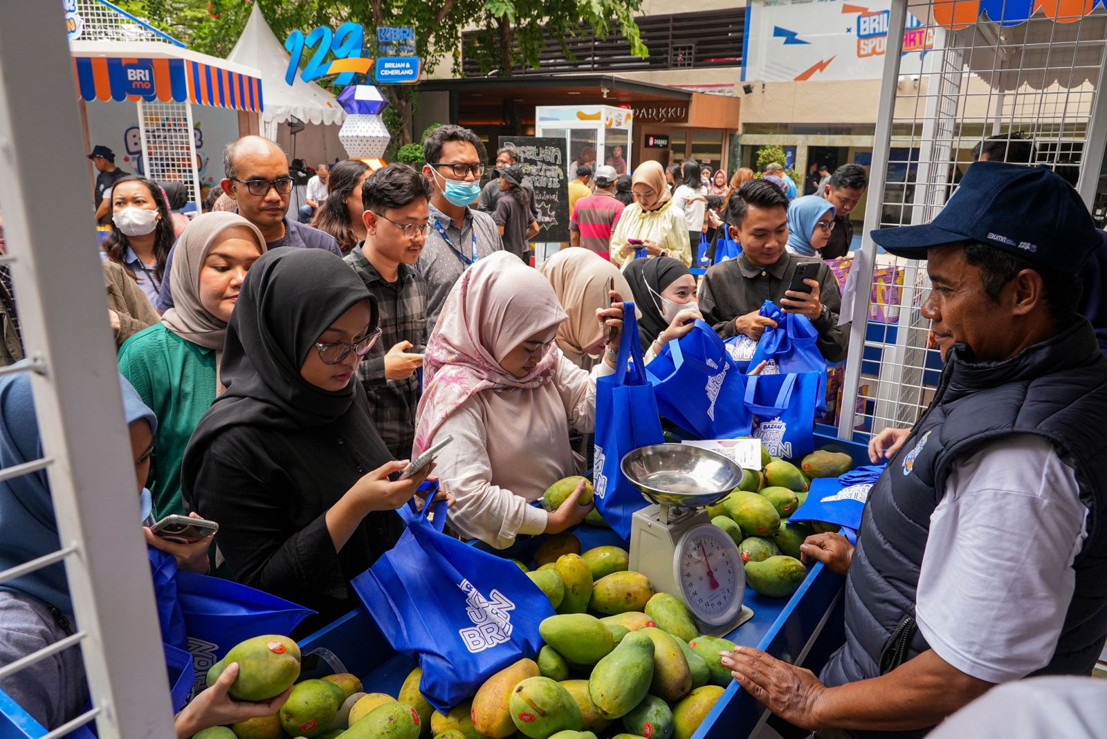 BRI Bantu Petani Mangga Botolinggo Perluas Pasar dan Tingkatkan Kesejahteraan