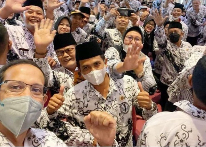 PNS Wajib Tau! Tak Hanya Gaji Naik 8 Persen, tapi Periode Kenaikan Pangkat 2024 Ikut Berubah