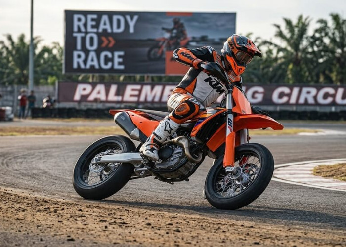 KTM 450 SMR 2026 Tampil Agresif, Dibekali Suspensi WP XACT dan Rem Brembo