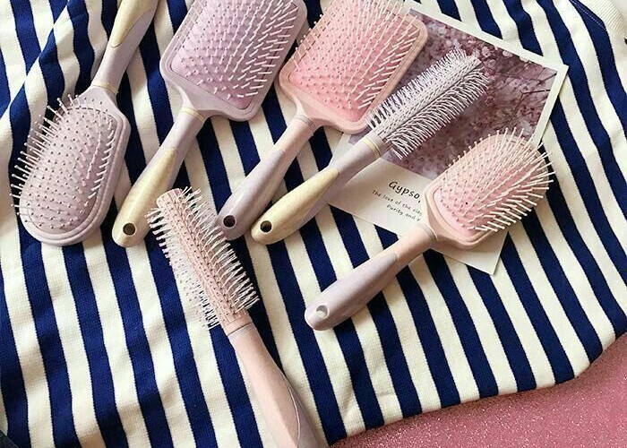 Girls Wajib Tau! Ini Kelebihan Sisir Wet Brush untuk Semua Kondisi Rambut