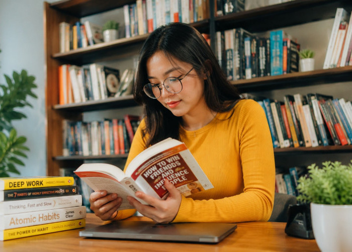 Gen Z Pilih Buku Self Improvement untuk Menambah Wawasan dan Membangun Masa Depan
