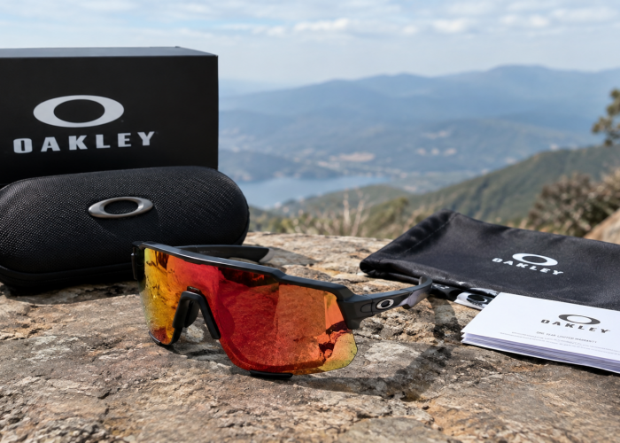 Kacamata Oakley Hadir dengan Teknologi Prizm, Intip Harga dan Spesifikasinya