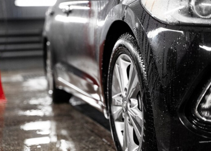 Tetap Aman dan Nyaman saat di Jalan, Simak 5 Tips Berkendara di Musim Hujan 