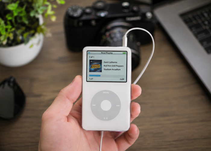     iPod Comeback! Anak Muda Tinggalkan Gangguan Notifikasi Saat Mendengar Musik
