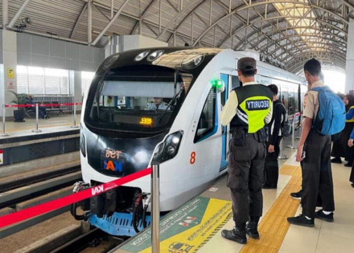 Aturan Baru LRT Sumsel: Penumpang Boleh Buka Puasa di Kereta