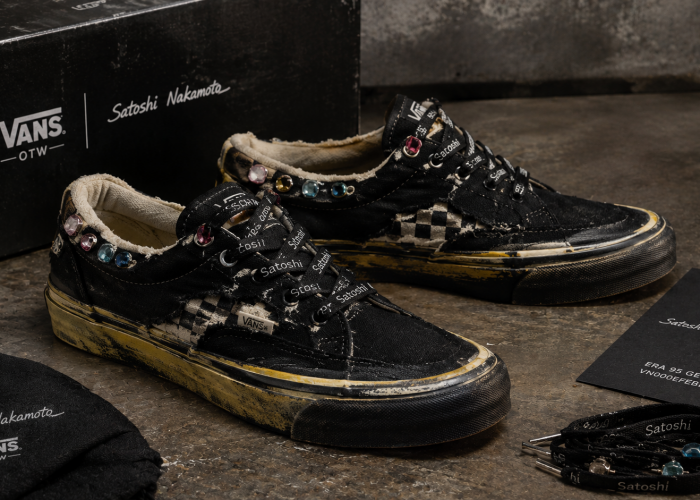 Vans x Satoshi Nakamoto Era 95 Gems Hadir dengan Desain Distressed