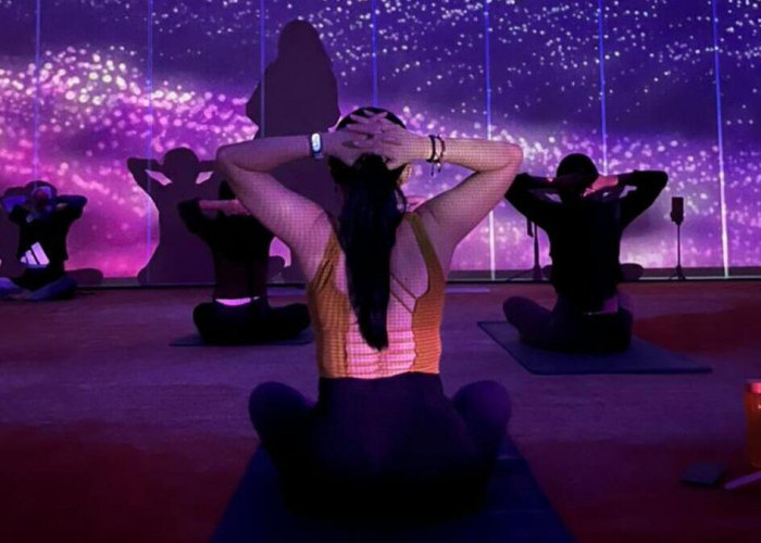 Sensasi Yoga di Bawah Visual Galaksi, ARYADUTA Palembang Gelar Fam & Buddies Retreat