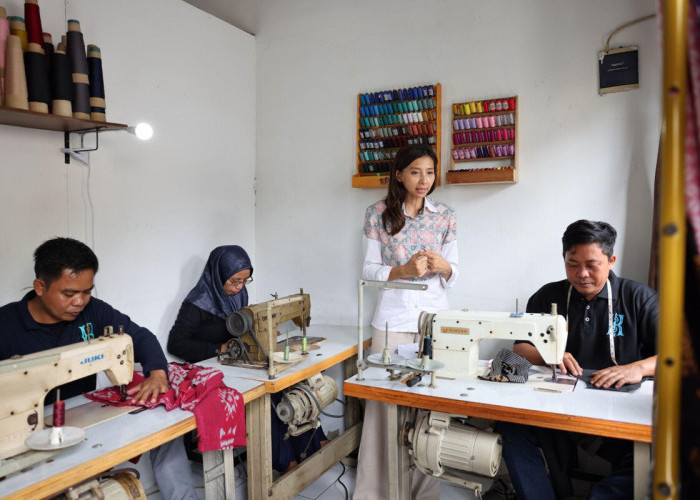 UMKM Binaan BRI Kain Indonesia by Shifara, Hidupkan Nafas Wastra Nusantara Lewat Koleksi Office Wear
