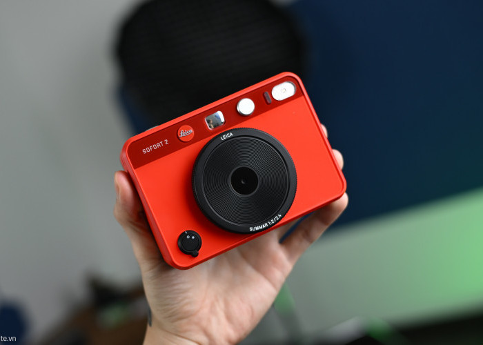 Kamera Pocket Leica's Sofort 2 untuk Cetak Foto Sekali Jepret dan Fitur Film Meker dengan Pesona Analog 