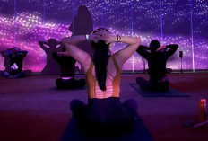 Sensasi Yoga di Bawah Visual Galaksi, ARYADUTA Palembang Gelar Fam & Buddies Retreat