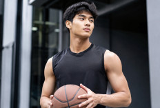 Tak Lagi Hanya Jago Basket, Viknes Waren Kini Jadi Wajah Fashion Dunia