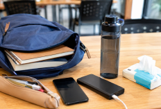 Kuliah Seharian Lebih Siap dengan 4 Barang Wajib di Dalam Tas