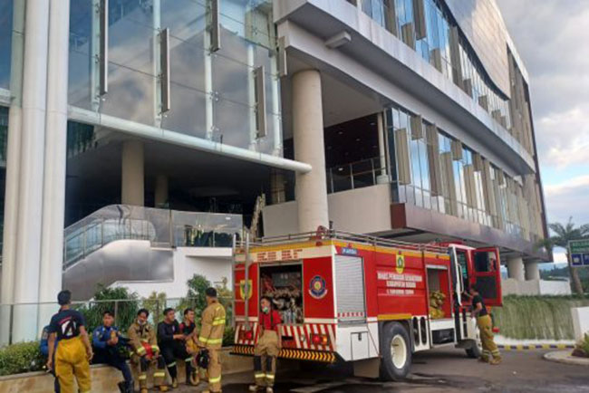 Hanya di Ruang Panel AEON Mall Sentul City  yang Terbakar