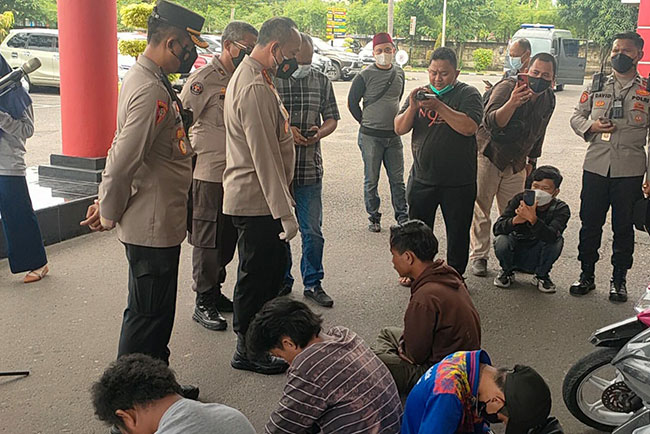 Sembilan Orang Geng Motor Jalanan yang Bacok Seorang Perempuan Diamankan