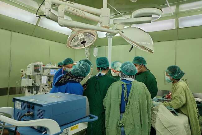 Operasi Sukses, Bayi Kembar Siam Satu Badan Dua Kepala Lahir di RSMH Palembang