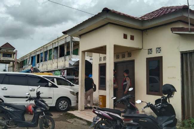 Usai Geledah Kantor Disperindagkop, Tim Kejari Juga Geledah Kantor Pasar Indralaya