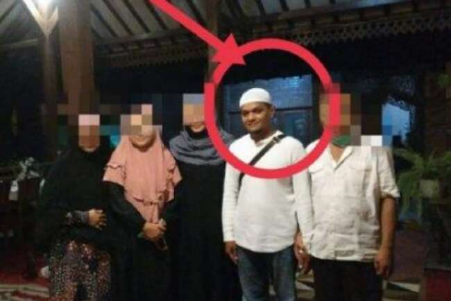 Sadis, Pembunuh Calon Dokter Itu Ternyata Datang ke Takziah dan Sempat Foto Bareng Keluarga Korban