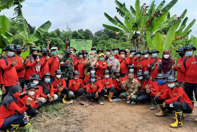 Libatkan Masyarakat Pencegahan Karhutla Melalui Praktik dan Pembangunan Demplot PLTB