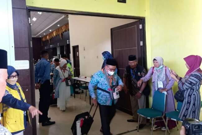 Tak Dapat Cuti dari Kantor, Jemaah Calon Haji asal Pariaman Batal ke Tanah Suci