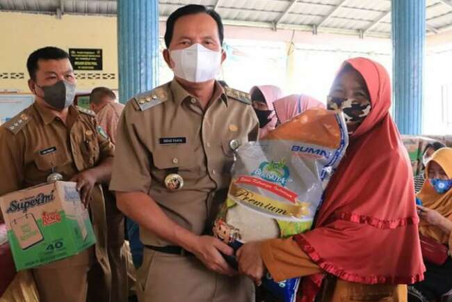 Ridho Yahya Beri Bantuan Korban Banjir