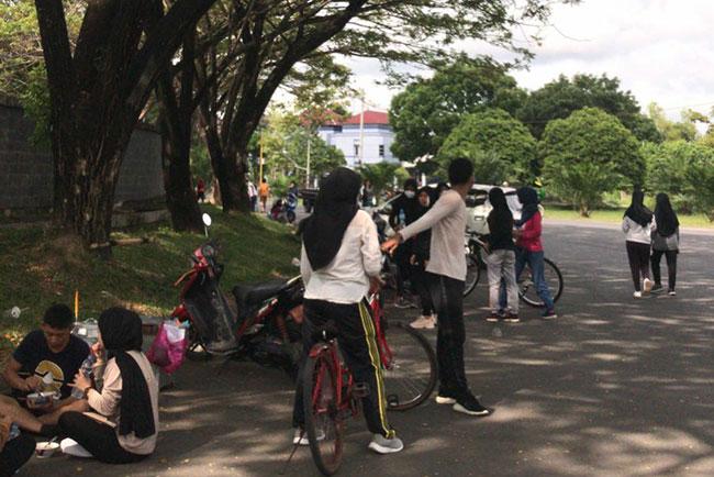 Warga OKI Jaga Kebugaran di Taman Segitiga Emas