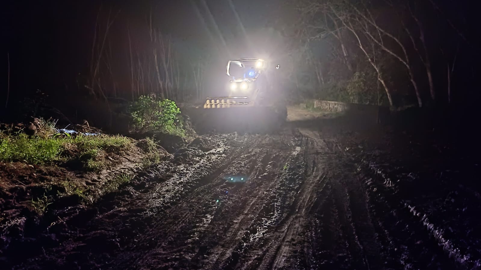 Kejar Tepat Waktu, Pembangunan Fisik TMMD Dikebut Malam Hari