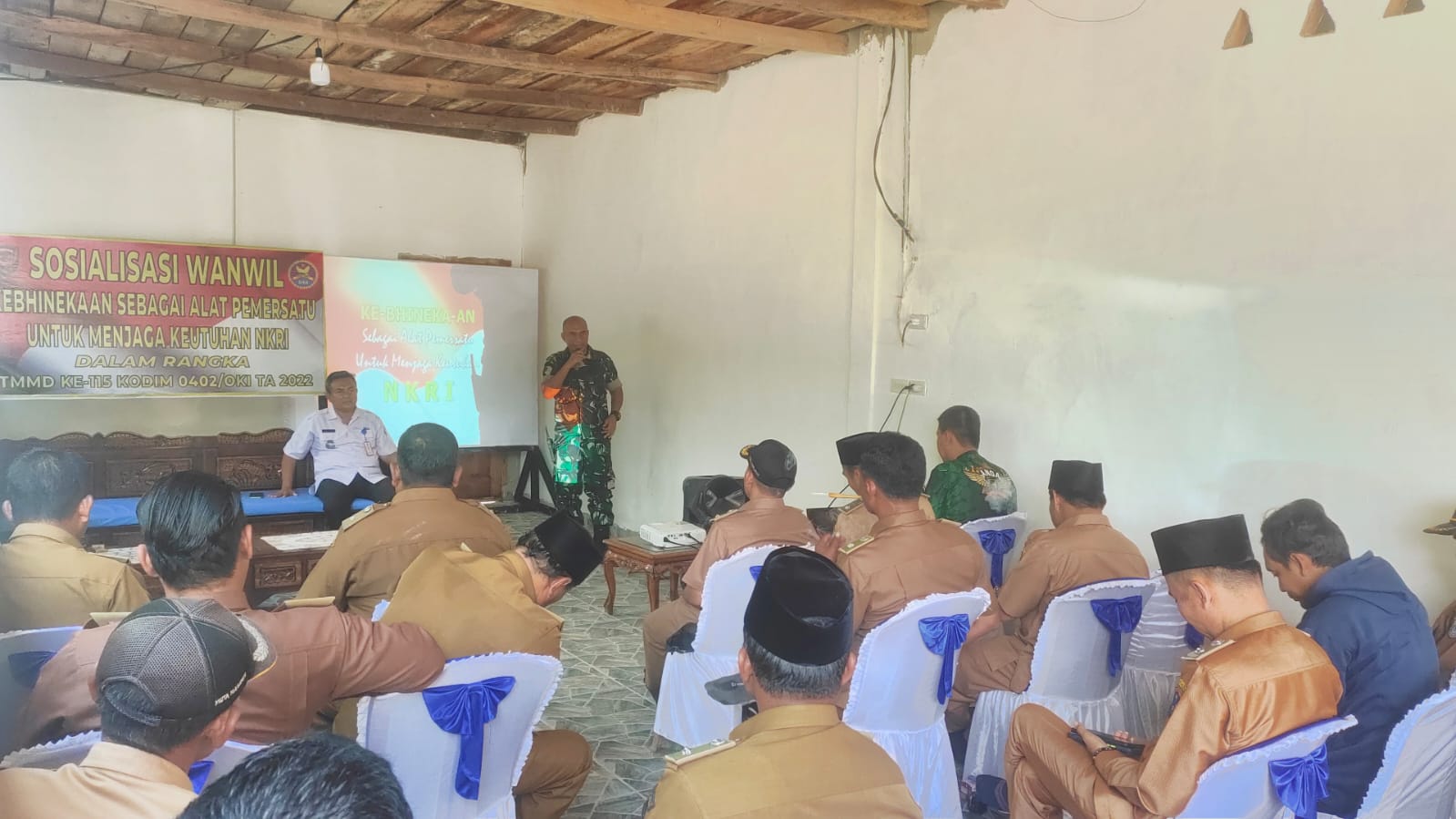 Warga Cahya Bumi Lempuing OKI Ikuti Sosialisasi Wawasan Kebangsaan Satgas TMMD Kodim OKI