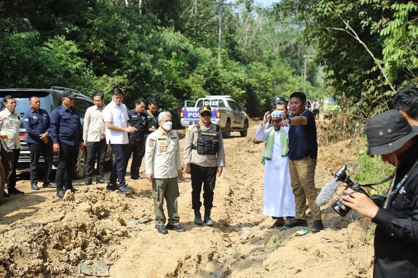 Bupati Buka Keran Dana Pusat, Gubernur Gelontorkan 15 Miliar untuk Perbaikan Jalan Cengal