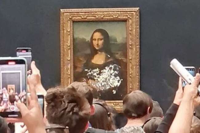 Menyamar Jadi Nenek, Seorang Pria Nekat Rusak Lukisan Mona Lisa