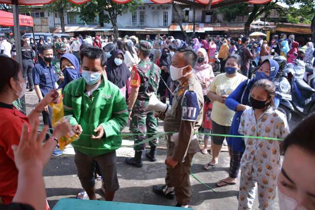 Palembang OP Migor Lagi, Kali Ini di Pasar Tanggo Buntung