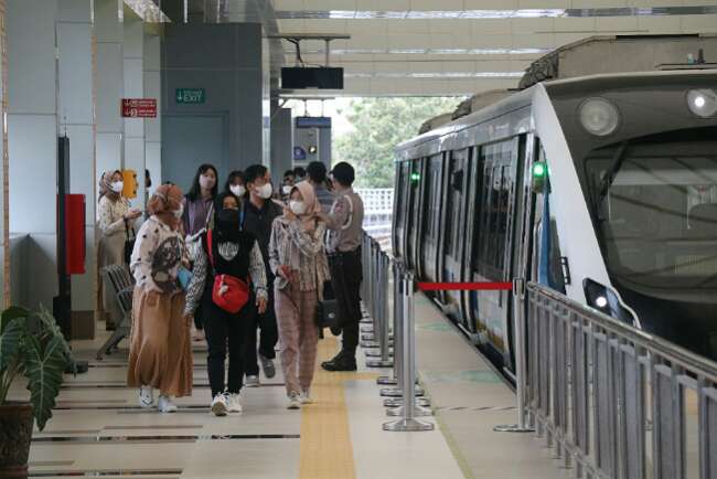 LRT Perbolehkan Penumpang Berbuka di Dalam Gerbong, Ini Syaratnya…