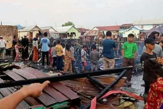 Terdata 26 Rumah Hangus, 135 Jiwa Sahur di Tenda Darurat